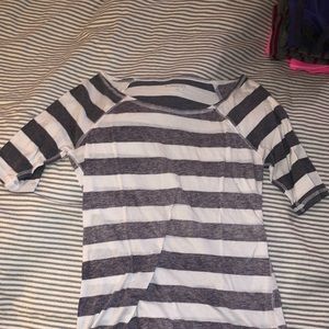 Stripes raglan Caslon tee